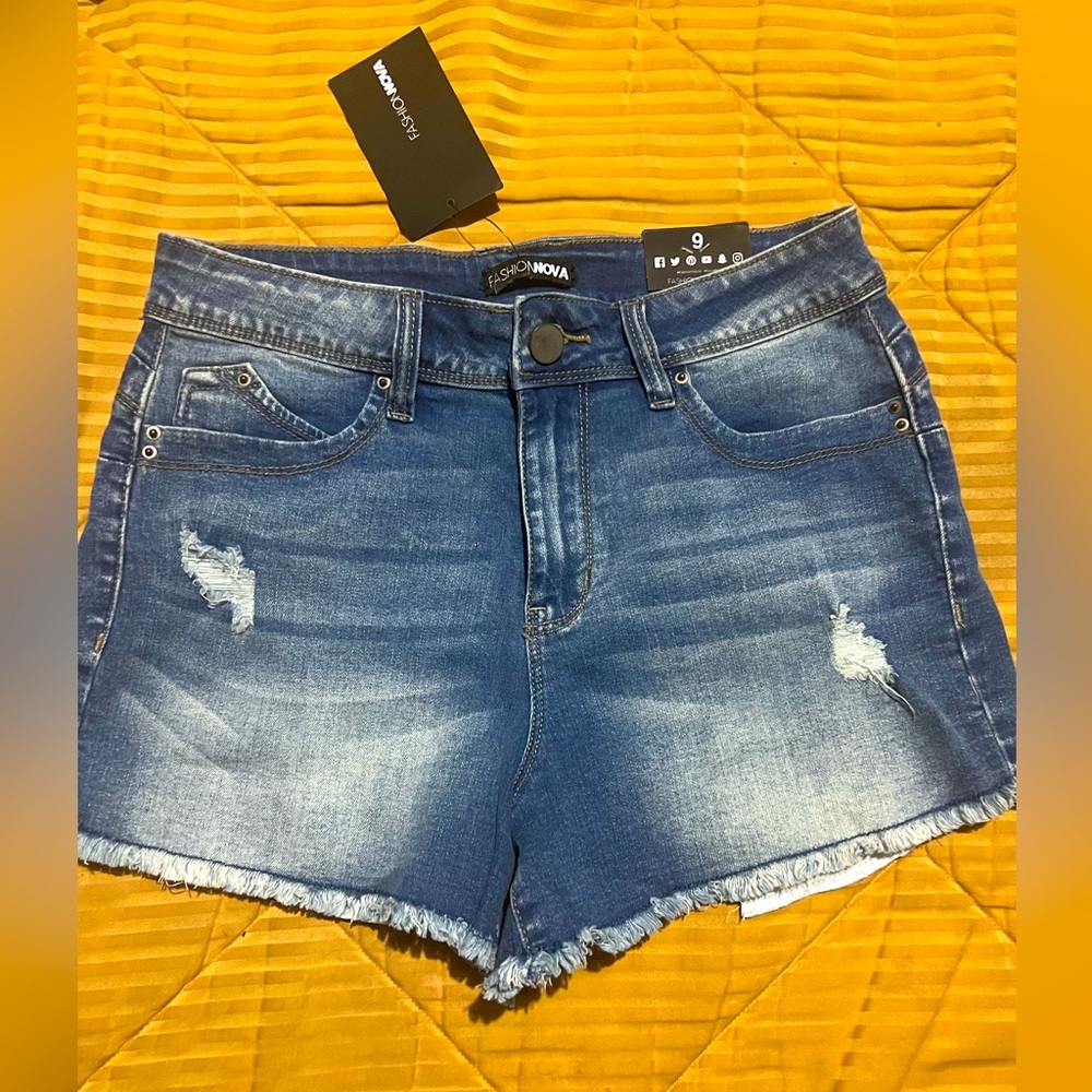 Fashion Nova ladies shorts